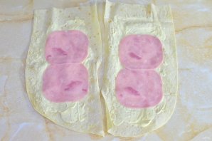 Лаваш с ветчиной и сыром Лаваш с ветчиной и сыром