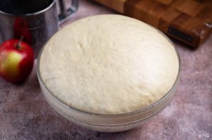 Печеные пирожки с яблоками