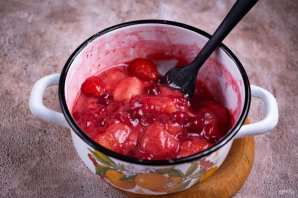 Пирог с ягодной начинкой, которая не течет