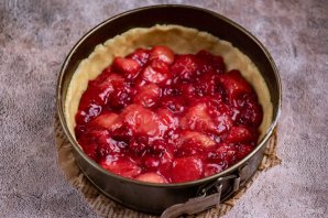 Пирог с ягодной начинкой, которая не течет