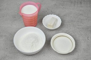 Рождественский дрожжевой штоллен