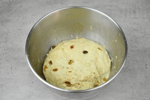 Рождественский дрожжевой штоллен