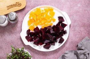 Салат из вареной свеклы с цитрусовой заправкой