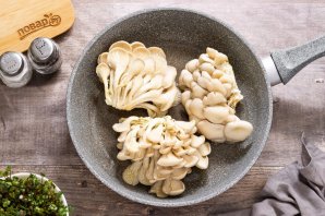 Стейк из вешенок Стейк из вешенок