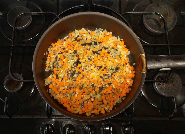 Гречка с луком и морковью