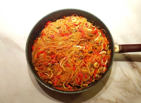 Фунчоза с морепродуктами