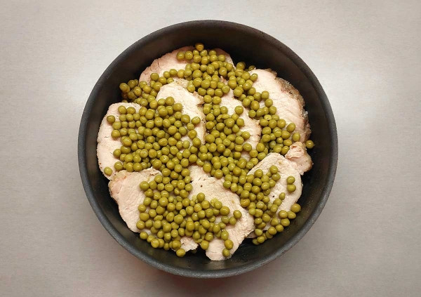 Свинина с горошком в духовке Свинина с горошком в духовке