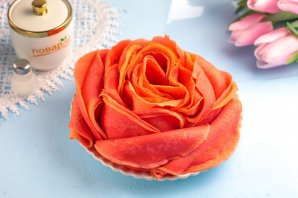 Блинный торт "Роза" Блинный торт "Роза"