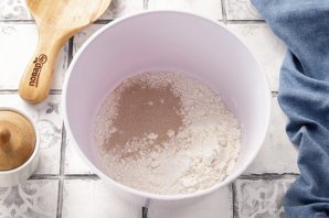 Блины дрожжевые на воде Блины дрожжевые на воде