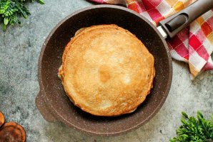 Блины с яблоками