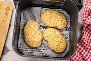 Бутерброды с сыром в аэрогриле Бутерброды с сыром в аэрогриле