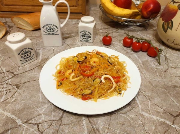 Фунчоза с морепродуктами