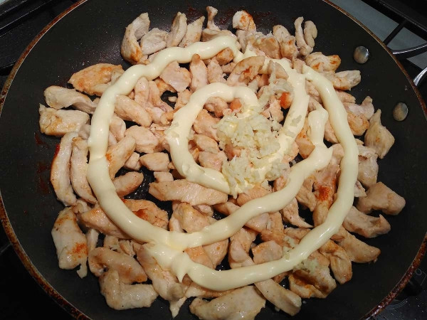 Куриное филе в майонезе