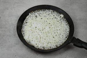 Дрожжевые блины на манке Дрожжевые блины на манке