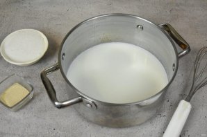 Дрожжевые блины на манке Дрожжевые блины на манке