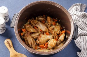 Курица с картошкой в мультиварке