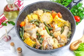 Курица в кефире с овощами Курица в кефире с овощами