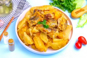 Минтай в духовке с картофелем