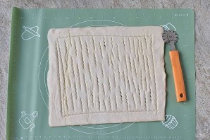 Пирог с лимоном из слоеного теста