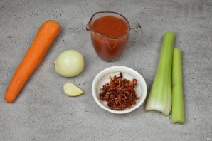 Рыбные "Польпетте" в соусе с овощами Рыбные "Польпетте" в соусе с овощами