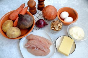 Салат "Гранатовый браслет" с сыром Салат "Гранатовый браслет" с сыром