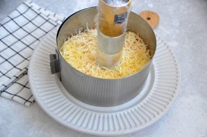 Салат "Гранатовый браслет" с сыром Салат "Гранатовый браслет" с сыром