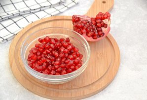 Салат "Гранатовый браслет" с сыром Салат "Гранатовый браслет" с сыром