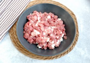 Самса со свининой