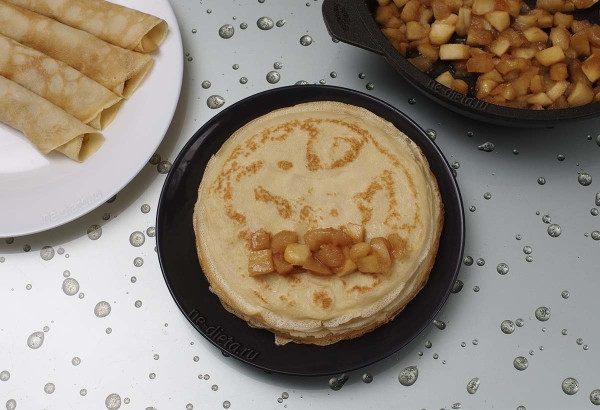 Блинчики с яблоками Блинчики с яблоками