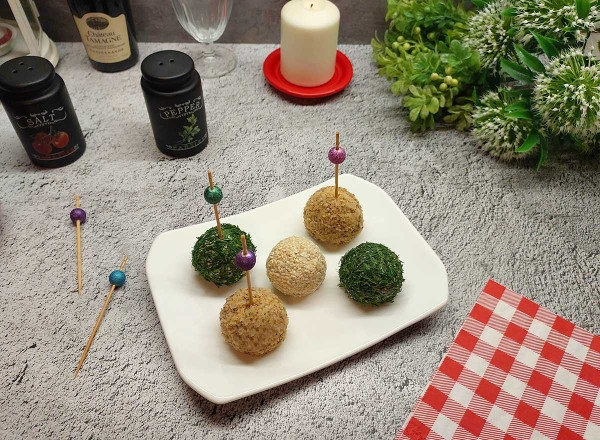 Закусочные шарики из курицы и грибов
