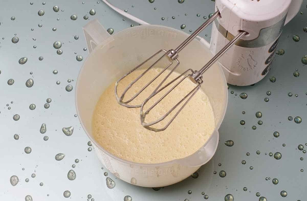 Творожная запеканка с курагой и белым шоколадом Творожная запеканка с курагой и белым шоколадом