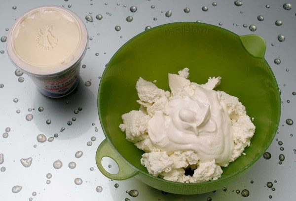 Творожная запеканка с курагой и белым шоколадом Творожная запеканка с курагой и белым шоколадом