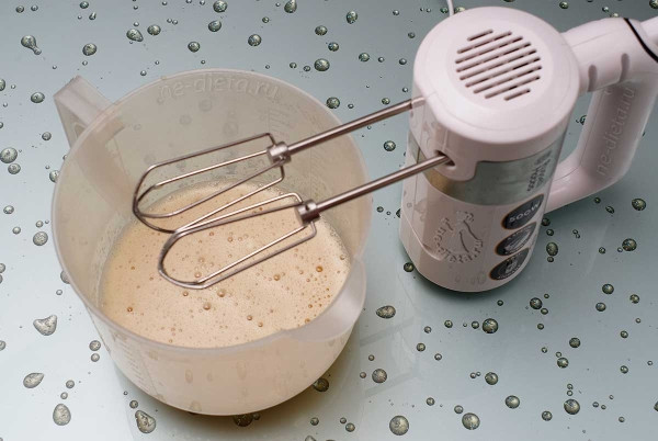 Творожная запеканка с курагой и белым шоколадом Творожная запеканка с курагой и белым шоколадом