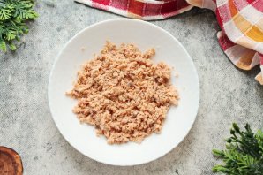 Бутерброды с горбушей консервированной Бутерброды с горбушей консервированной