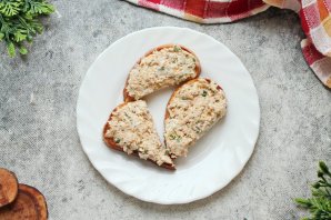 Бутерброды с горбушей консервированной Бутерброды с горбушей консервированной