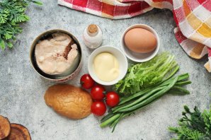 Бутерброды с горбушей консервированной Бутерброды с горбушей консервированной