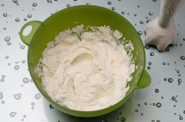 Творожная запеканка с курагой и белым шоколадом Творожная запеканка с курагой и белым шоколадом