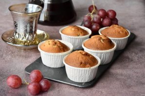 Кексы с виноградом и сыром дор блю