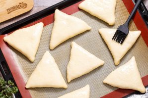 Пирожки с солеными грибами Пирожки с солеными грибами