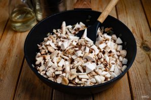 Постные вареники с грибами Постные вареники с грибами