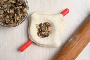 Постные вареники с грибами Постные вареники с грибами