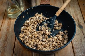 Постные вареники с грибами Постные вареники с грибами