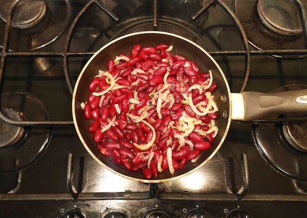 Лобио из консервированной фасоли Лобио из консервированной фасоли