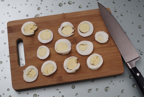 Бутерброды со шпротами и свежим огурцом Бутерброды со шпротами и свежим огурцом