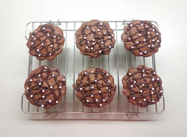 Шоколадные кексы с черносливом