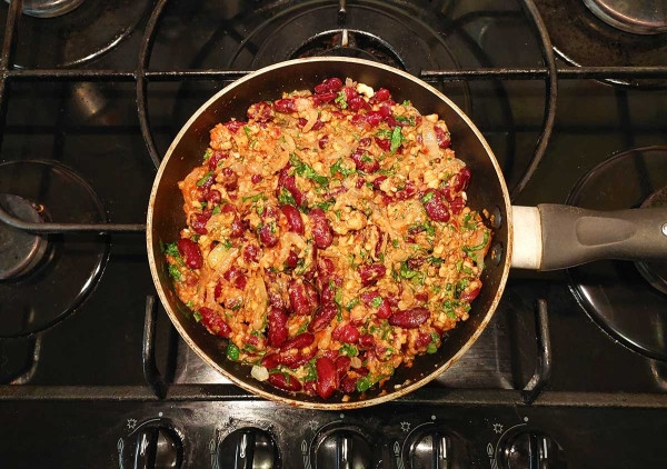 Лобио из консервированной фасоли Лобио из консервированной фасоли