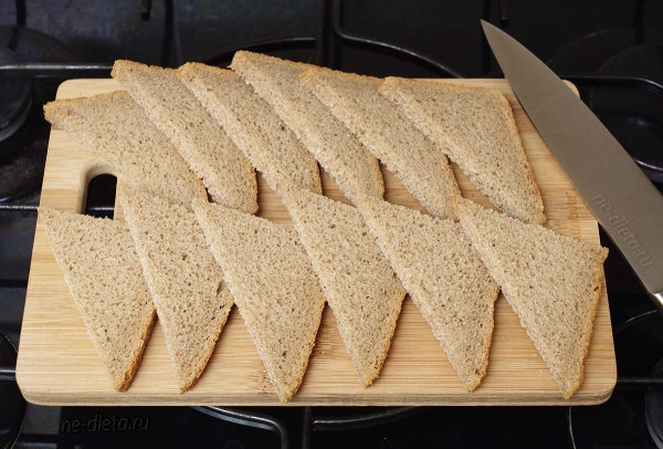 Бутерброды со шпротами и свежим огурцом Бутерброды со шпротами и свежим огурцом