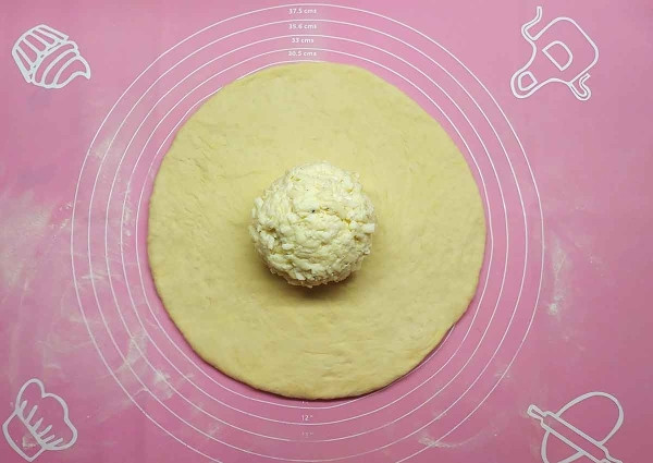 Осетинский пирог с сыром