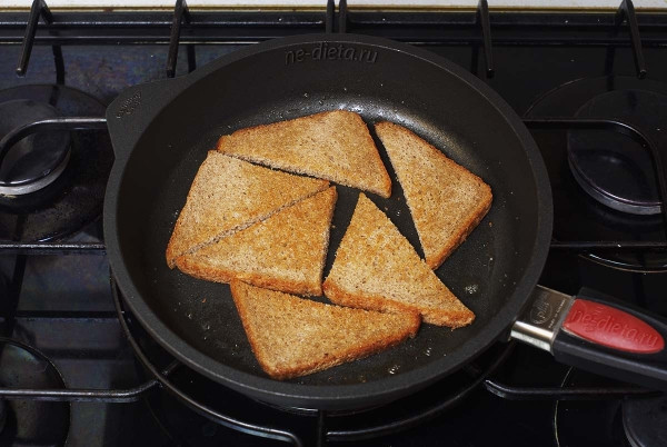 Бутерброды со шпротами и свежим огурцом Бутерброды со шпротами и свежим огурцом