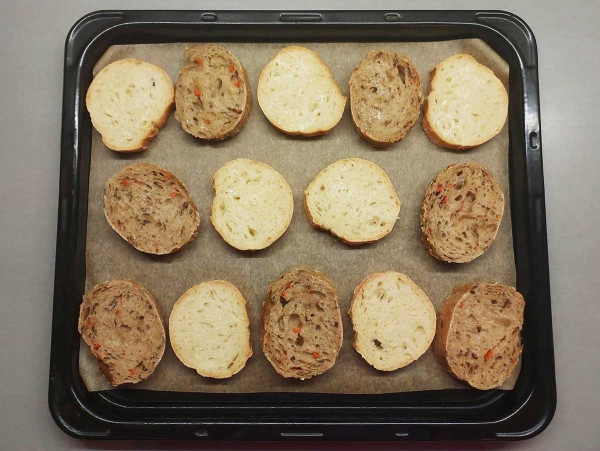 Бутерброды с семгой и авокадо